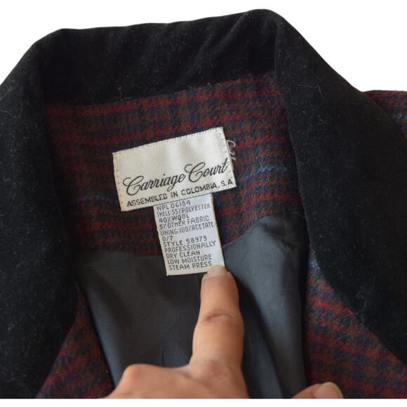 Vintage Burgundy Plaid Wool Blend Blazer with Velvet Collar, Size Medium - Picture 4 of 5